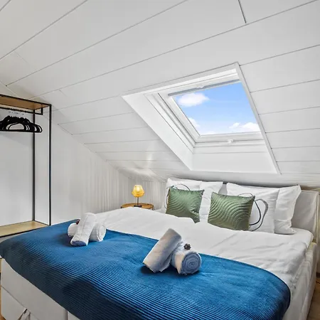 Upper Room: Mit Exklusiver Ausstattung-ausblick Auf Weinberge&mandelbluetenpfad Appartement Neustadt an der Weinstraße