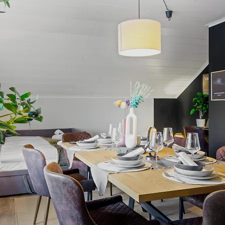 Upper Room: Mit Exklusiver Ausstattung-ausblick Auf Weinberge&mandelbluetenpfad Apartmán *