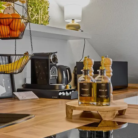 شقة Upper Room: Mit Exklusiver Ausstattung-ausblick Auf Weinberge&mandelbluetenpfad