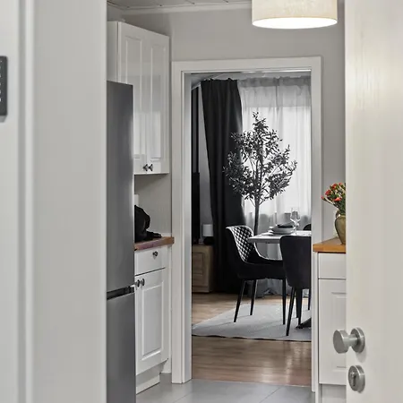 Upper Room: Mit Exklusiver Ausstattung-ausblick Auf Weinberge&mandelbluetenpfad Apartmán