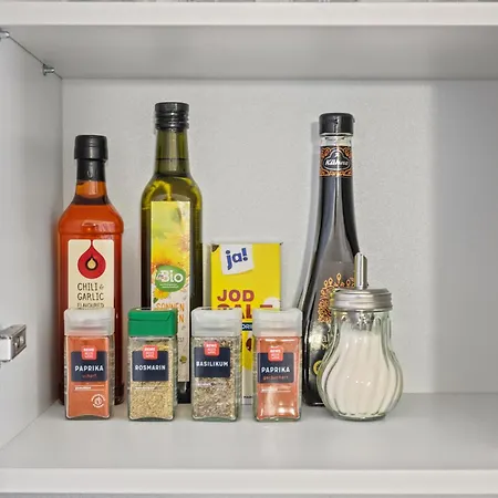 Upper Room: Mit Exklusiver Ausstattung-ausblick Auf Weinberge&mandelbluetenpfad شقة *