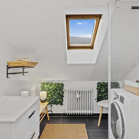 Upper Room: Mit Exklusiver Ausstattung-ausblick Auf Weinberge&mandelbluetenpfad Appartement Neustadt an der Weinstraße