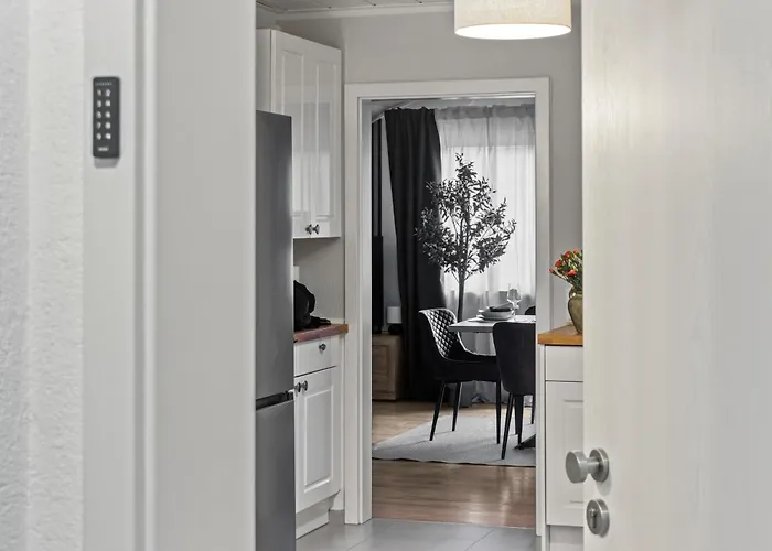 Upper Room: Mit Exklusiver Ausstattung-ausblick Auf Weinberge&mandelbluetenpfad Apartamento