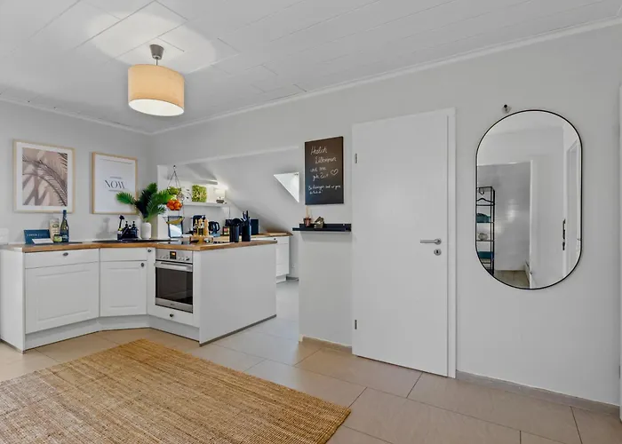 Apartamento Upper Room: Mit Exklusiver Ausstattung-ausblick Auf Weinberge&mandelbluetenpfad Neustadt an der Weinstraße