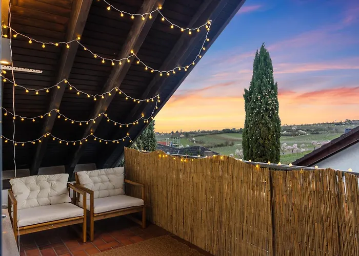 Apartamento Upper Room: Mit Exklusiver Ausstattung-ausblick Auf Weinberge&mandelbluetenpfad Neustadt an der Weinstraße